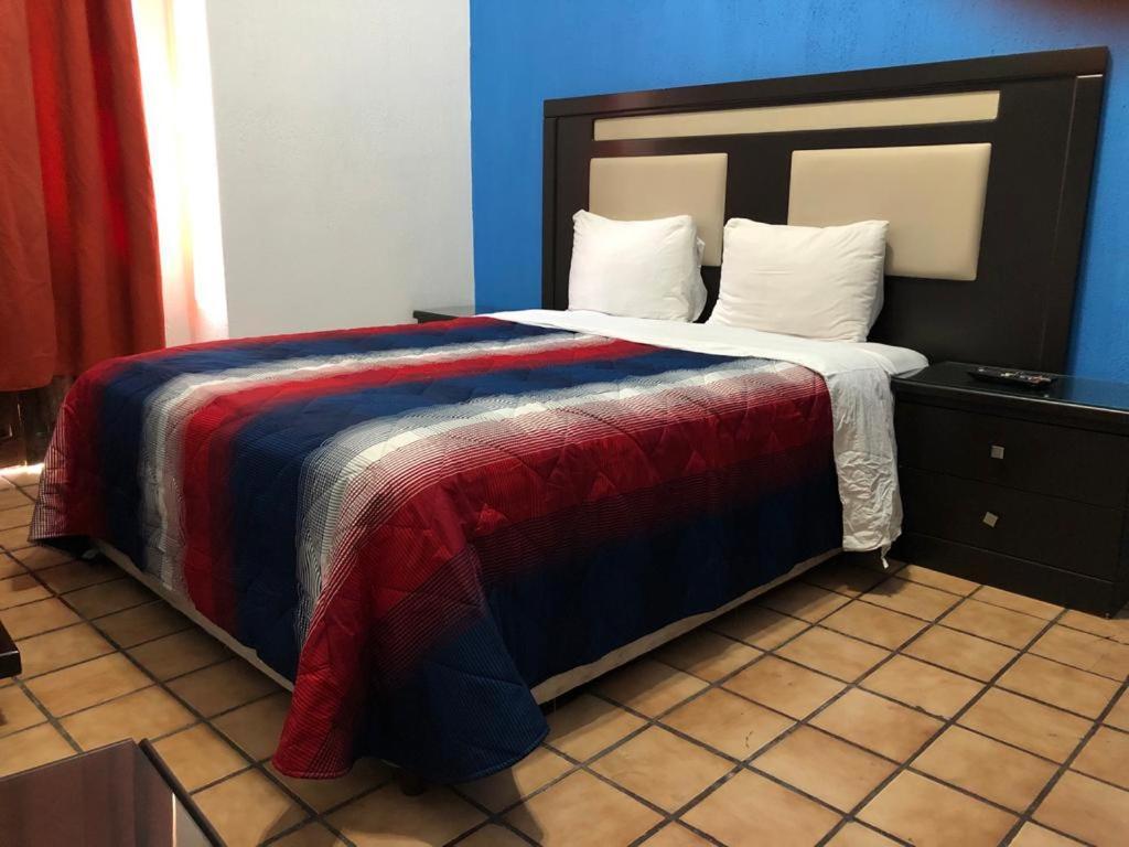 Hostal De Los Reyes Hotell Guadalajara Eksteriør bilde