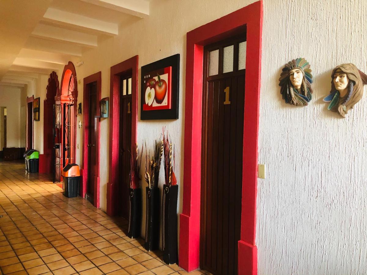 Hostal De Los Reyes Hotell Guadalajara Eksteriør bilde